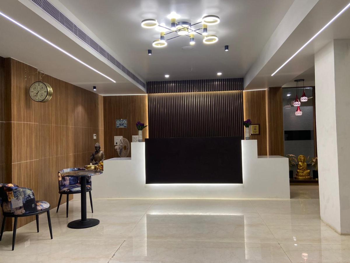 Le Shiv Executive Suite Theni Exterior foto
